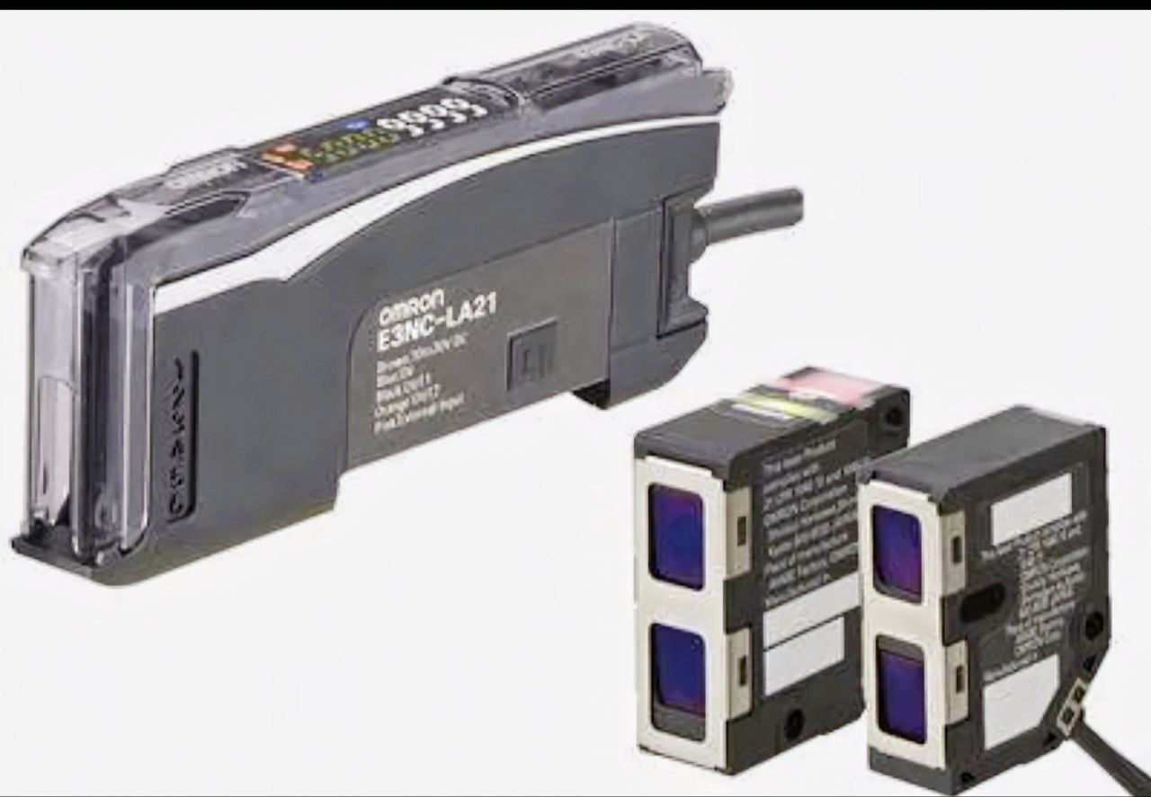 OMRON E3NC-L Series Compact Laser Sensor Head [E3NC-LH]