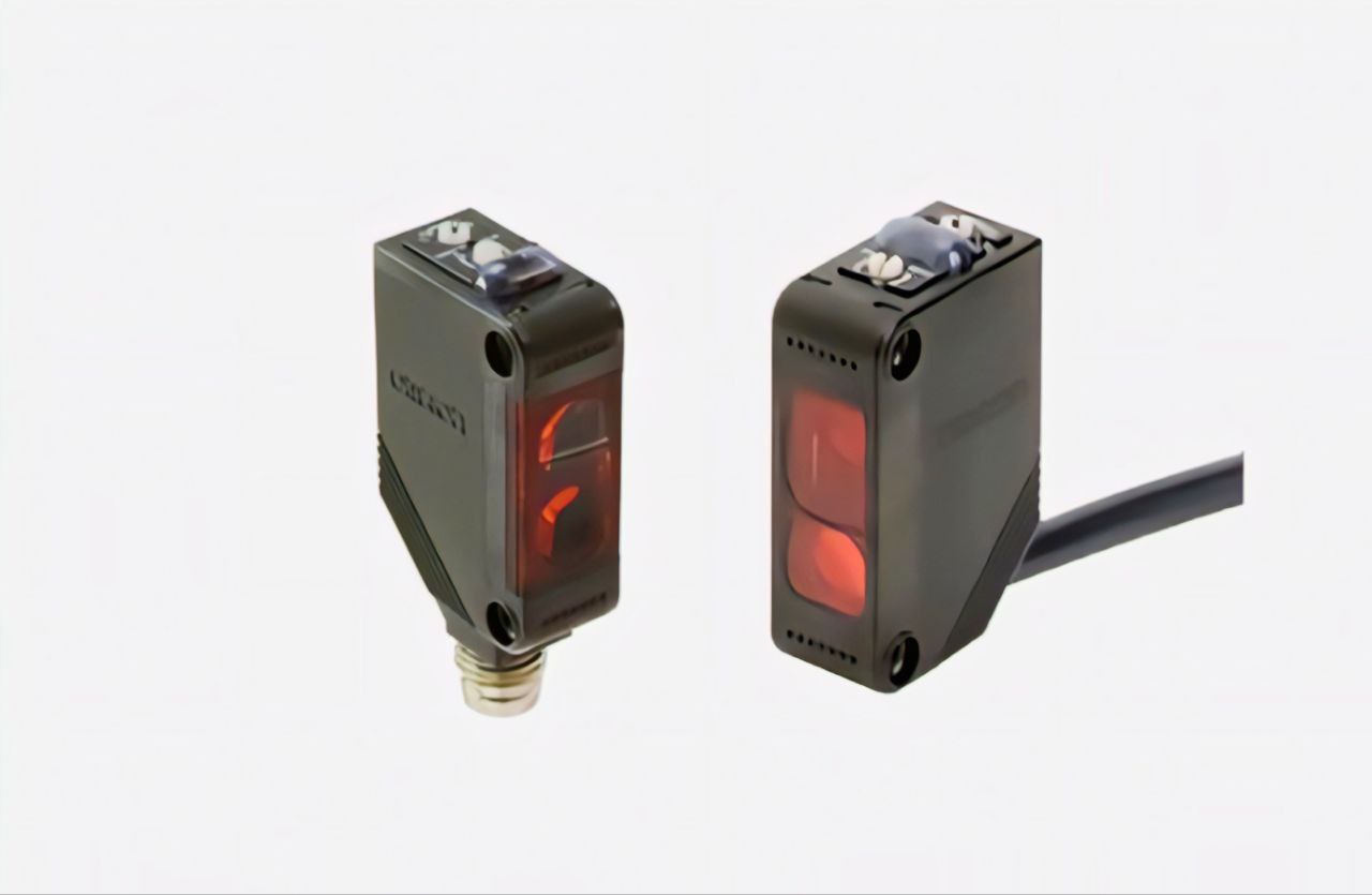OMRON Photoelectric Sensor for Transparent PET Bottles [E3Z-B]